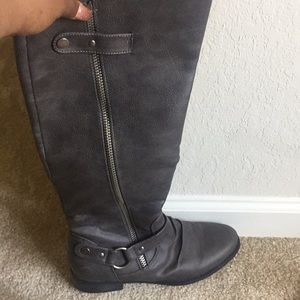 Grey Rampage Boots